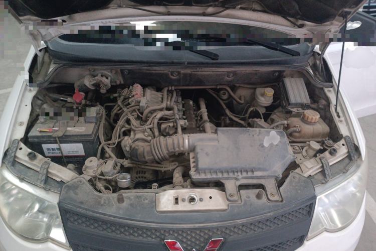 Used Wuling Hongguang 2015 1.2L S Base Model China V Standard Engine Bay