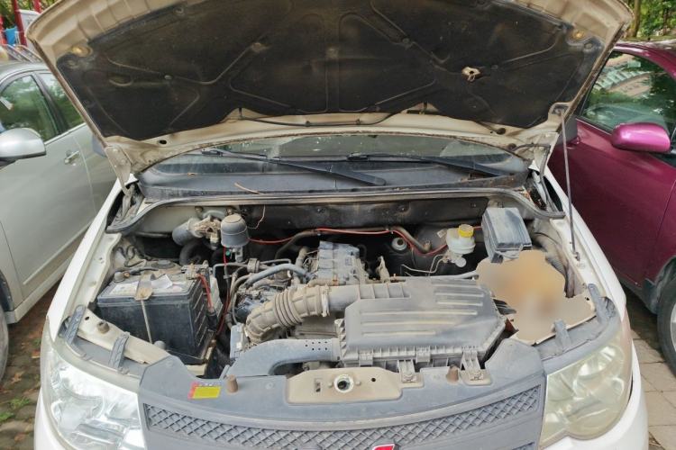 Used Wuling Hongguang 2015 1.5L S Basic Version China V Standard Engine Bay
