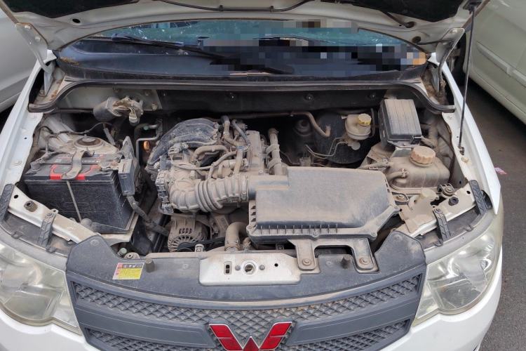 Used Wuling Hongguang 2015 1.2L S Base Model China V Standard Engine Bay