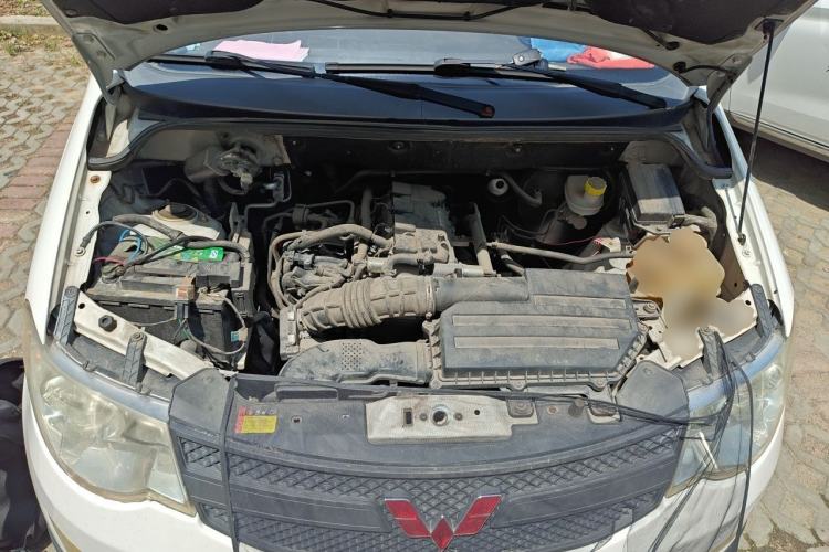 Used Wuling Hongguang 2015 1.5L S Base Model China IV Engine Bay