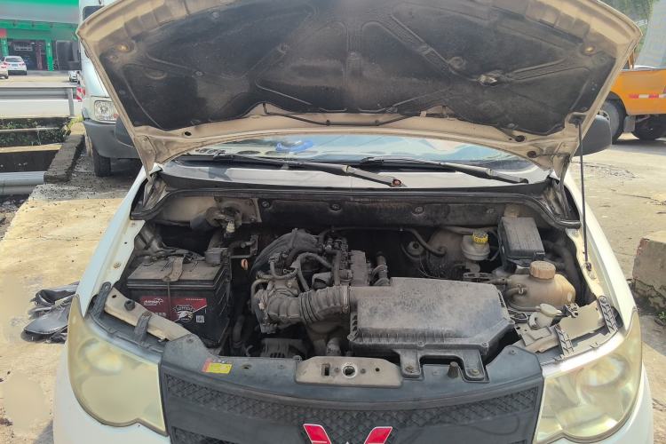 Used Wuling Hongguang 2015 1.2L S Base Model China IV Engine Bay