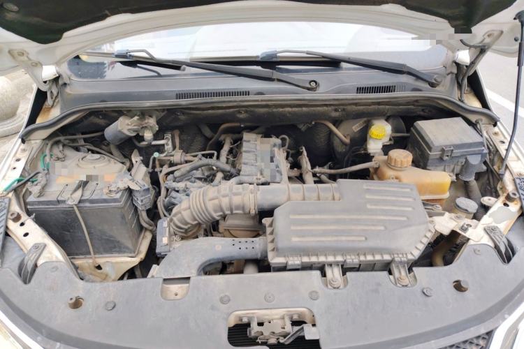 Used Wuling Hongguang 2015 1.5L S1 Comfort China V Standard Engine Bay