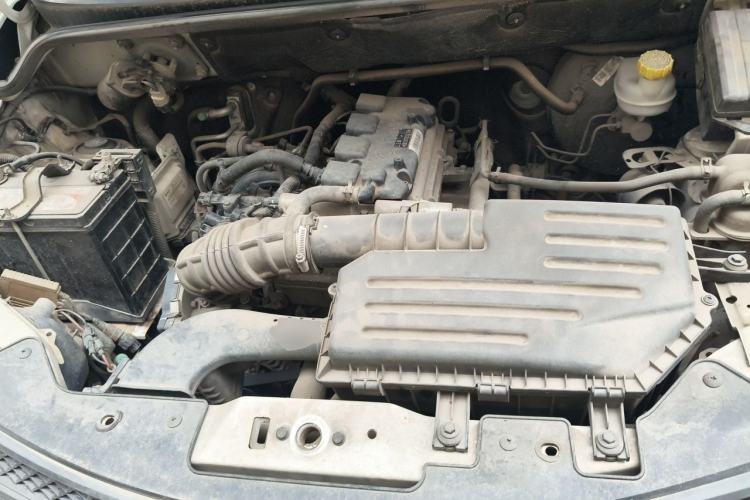 Used Wuling Hongguang 2015 1.5L S Basic Version China V Standard Engine Bay