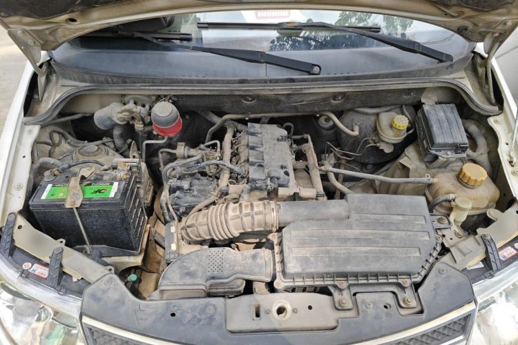 Used Wuling Hongguang 2015 1.5L S Basic Version China V Standard Engine Bay