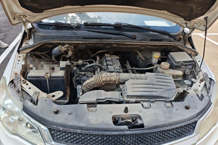 Used Wuling Hongguang 2015 1.5L S1 Comfort China V Standard Engine Bay