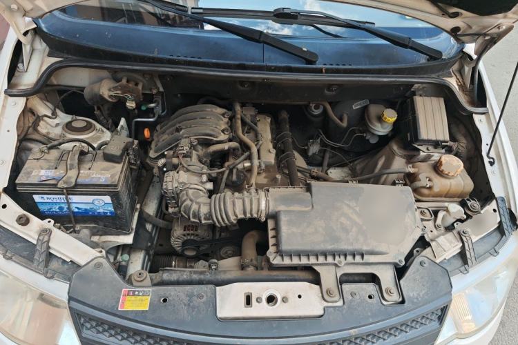 Used Wuling Hongguang 2015 1.2L S Base Model China V Standard Engine Bay