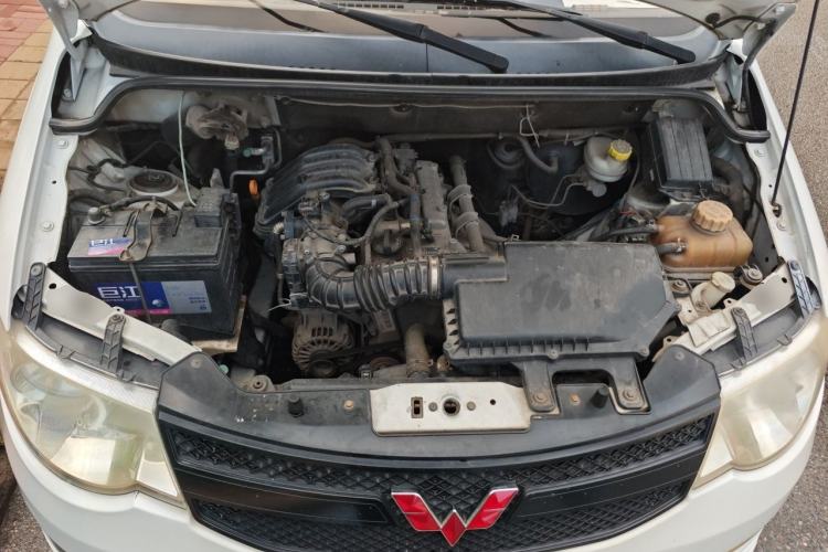Used Wuling Hongguang 2015 1.2L S Base Model China V Standard Engine Bay