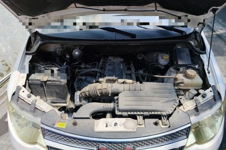 Used Wuling Hongguang 2015 1.5L S Basic Version China V Standard Engine Bay