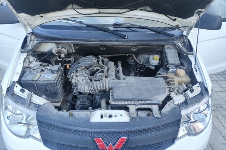 Used Wuling Hongguang 2015 1.2L S Base Model China V Standard Engine Bay
