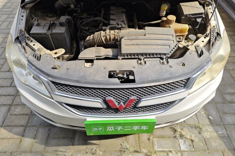 Used Wuling Hongguang 2015 1.5L S1 Comfort China V Standard Engine Bay
