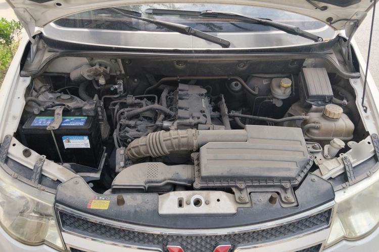 Used Wuling Hongguang 2015 1.5L S1 Standard China V-Emission Standards Engine Bay