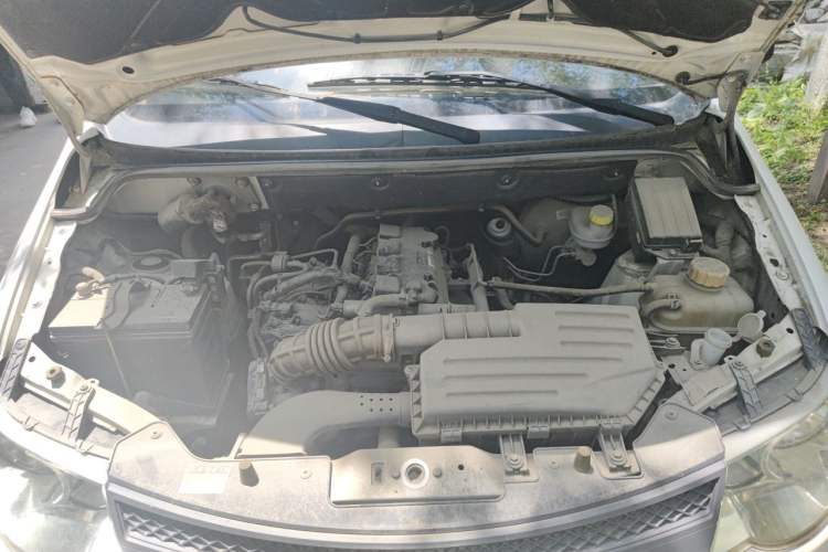 Used Wuling Hongguang 2015 1.5L S Basic Version China V Standard Engine Bay