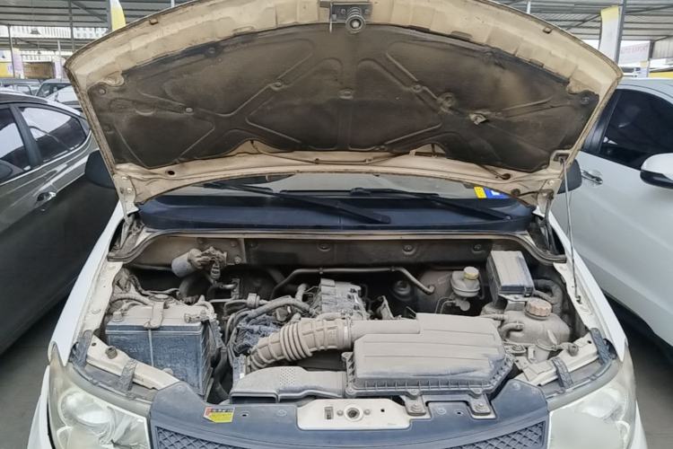 Used Wuling Hongguang 2015 1.5L S Basic Version China V Standard Engine Bay