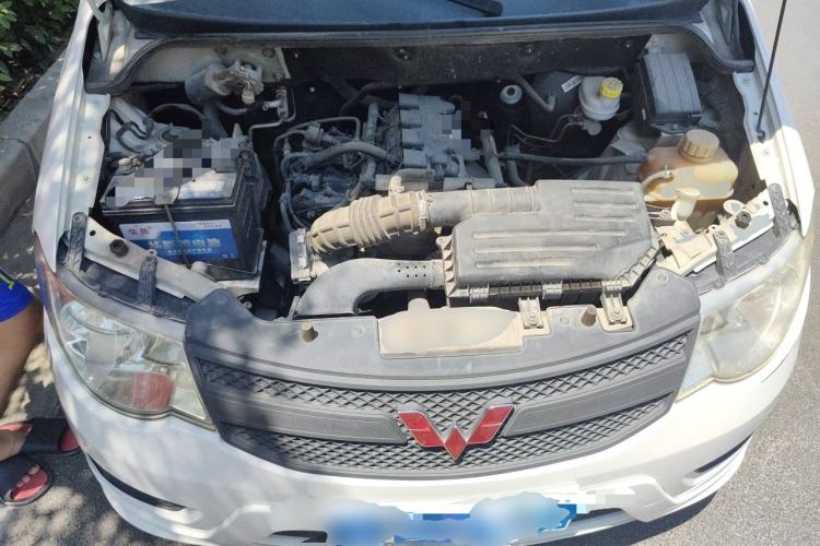 Used Wuling Hongguang 2015 1.5L S Base Model China IV Engine Bay