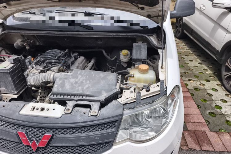 Used Wuling Hongguang 2015 1.2L S Base Model China V Standard Engine Bay Left