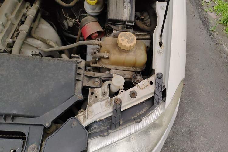 Used Wuling Hongguang 2015 1.2L S Base Model China V Standard Engine Bay Left