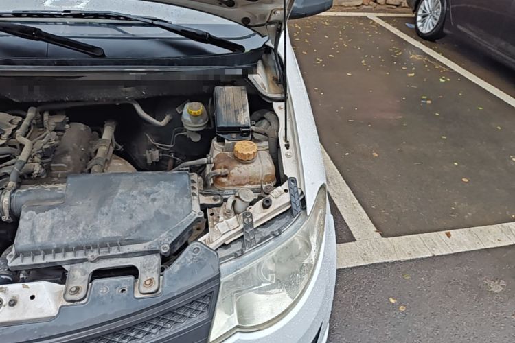 Used Wuling Hongguang 2015 1.2L S Base Model China V Standard Engine Bay Left