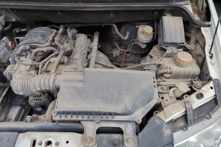 Used Wuling Hongguang 2015 1.2L S Base Model China V Standard Engine Bay Left