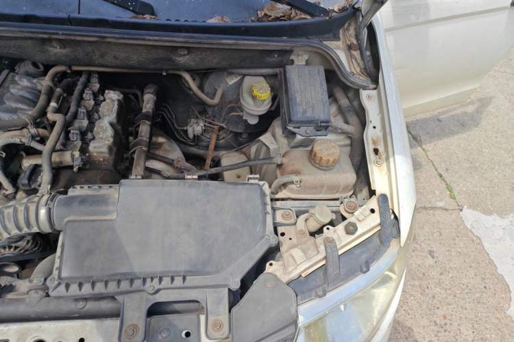 Used Wuling Hongguang 2015 1.2L S Base Model China IV Engine Bay Left