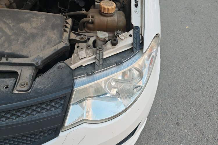 Used Wuling Hongguang 2015 1.2L S Base Model China V Standard Engine Bay Left