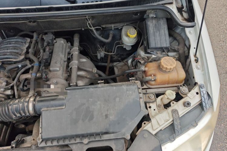 Used Wuling Hongguang 2015 1.2L S Base Model China V Standard Engine Bay Left