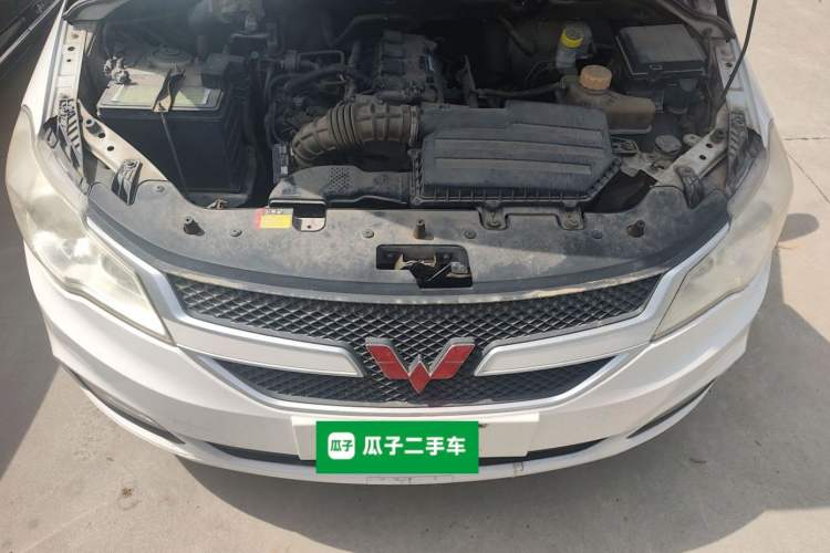 Used Wuling Hongguang 2015 1.5L S1 Standard China V-Emission Standards Engine Bay