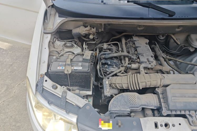 Used Wuling Hongguang 2015 1.5L S Basic Version China V Standard Engine Bay Right