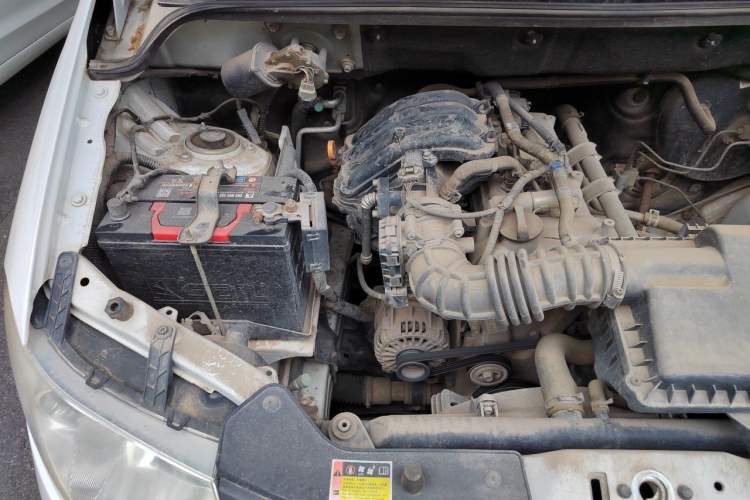 Used Wuling Hongguang 2015 1.2L S Base Model China V Standard Engine Bay Right