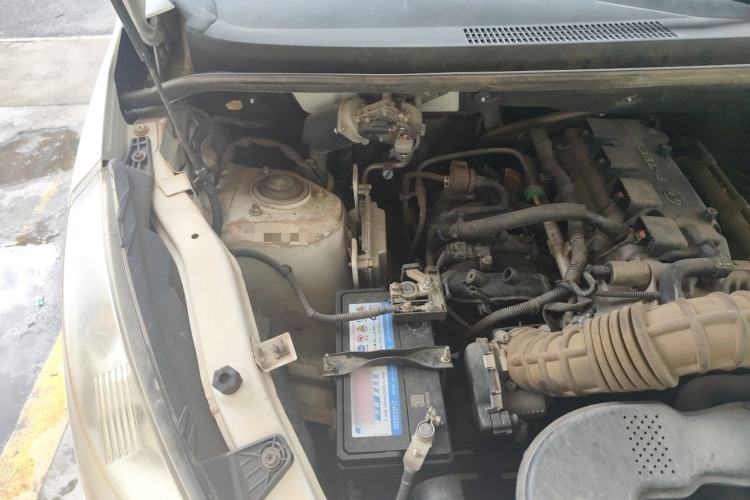 Used Wuling Hongguang 2015 1.5L S1 Standard China V-Emission Standards Engine Bay Right