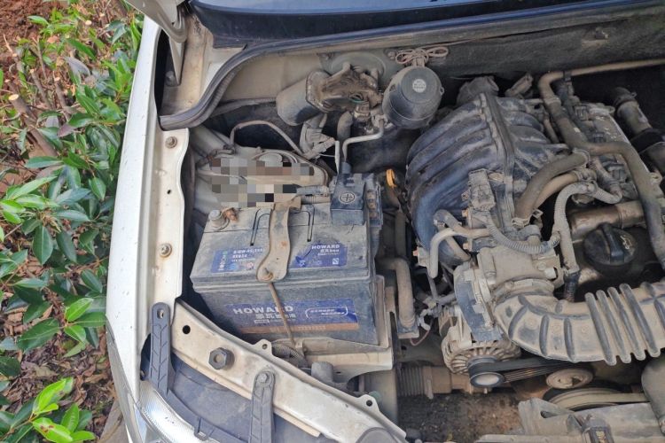 Used Wuling Hongguang 2015 1.2L S Base Model China IV Engine Bay Right