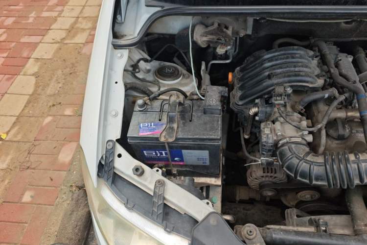 Used Wuling Hongguang 2015 1.2L S Base Model China V Standard Engine Bay Right