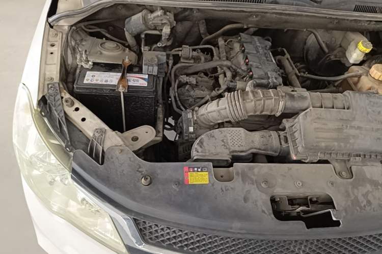 Used Wuling Hongguang 2015 1.5L S1 Comfort China V Standard Engine Bay Right