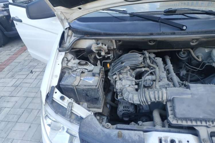 Used Wuling Hongguang 2015 1.2L S Base Model China V Standard Engine Bay Right