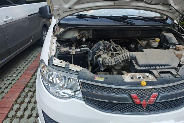 Used Wuling Hongguang 2015 1.2L S Base Model China V Standard Engine Bay Right