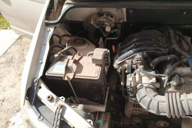 Used Wuling Hongguang 2015 1.2L S Base Model China V Standard Engine Bay Right