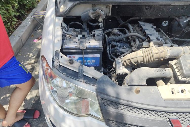 Used Wuling Hongguang 2015 1.5L S Base Model China IV Engine Bay Right