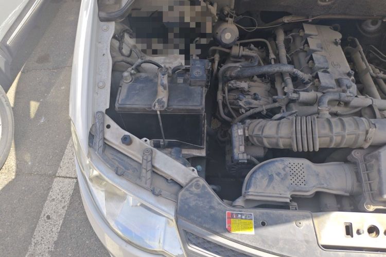 Used Wuling Hongguang 2015 1.5L S Basic Version China V Standard Engine Bay Right