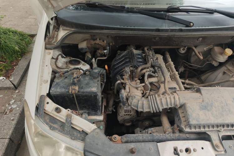 Used Wuling Hongguang 2015 1.2L S Base Model China V Standard Engine Bay Right