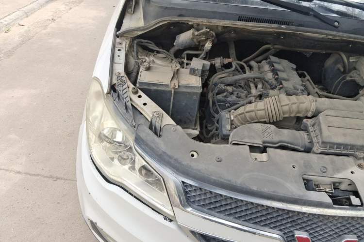 Used Wuling Hongguang 2015 1.5L S1 Standard China V-Emission Standards Engine Bay Right