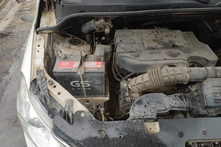 Used Wuling Hongguang 2015 1.5L S1 Comfort China V Standard Engine Bay Right