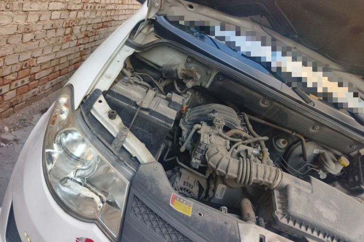 Used Wuling Hongguang 2015 1.2L S Base Model China V Standard Engine Bay Right