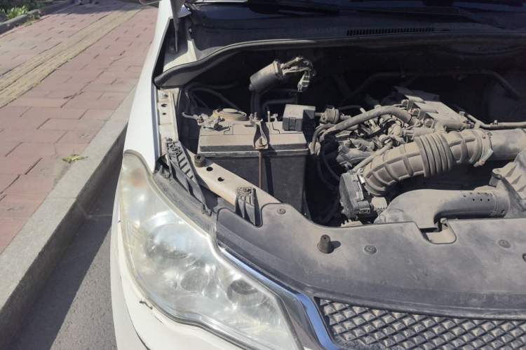 Used Wuling Hongguang 2015 1.5L S1 Standard China V-Emission Standards Engine Bay Right