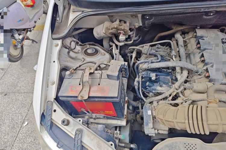 Used Wuling Hongguang 2015 1.5L S Basic Version China V Standard Engine Bay Right