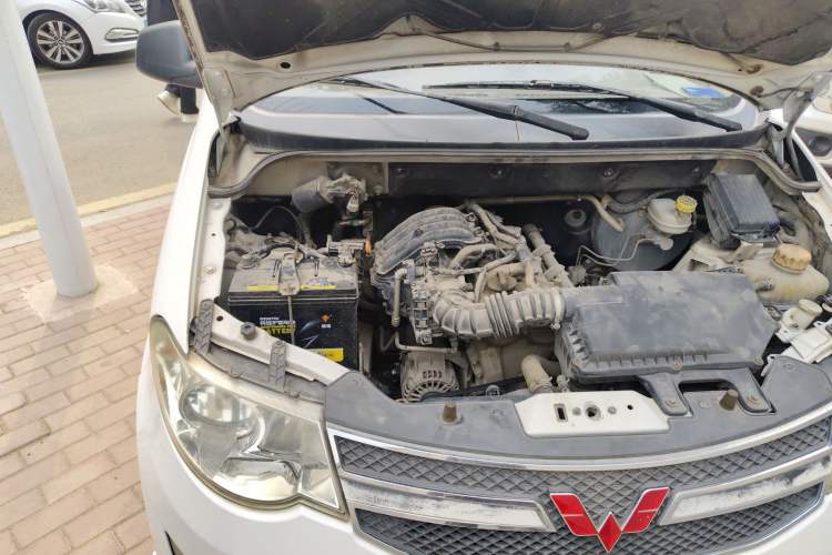 Used Wuling Hongguang 2015 1.2L S Base Model China V Standard Engine Bay Right