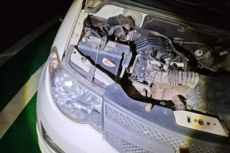 Used Wuling Hongguang 2015 1.2L S Base Model China V Standard Engine Bay Right