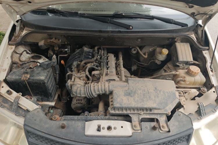 Used Wuling Hongguang 2015 1.2L S Base Model China V Standard Engine Bay