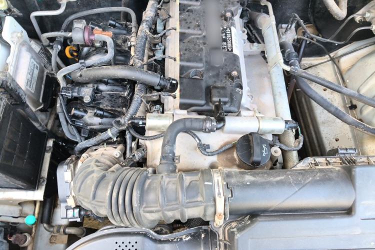 Used Wuling Hongguang 2015 1.5L S Basic Version China V Standard Engine Bay
