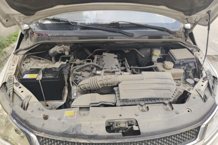 Used Wuling Hongguang 2015 1.5L S1 Comfort China V Standard Engine Bay