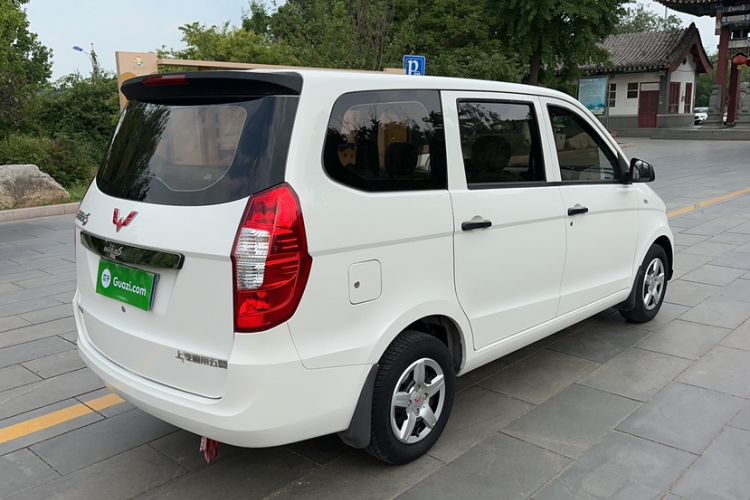 Used Wuling Hongguang 2015 1.5L S Basic Version China V Standard Exterior 1