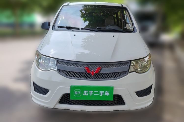 Used Wuling Hongguang 2015 1.5L S Basic Version China V Standard Exterior 1